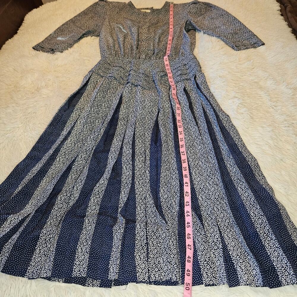 2/$30 Vintage 80s B.G.B. Ltd. Blue and White Fit and Flare Midi Dress Size 8 - Picture 7 of 10